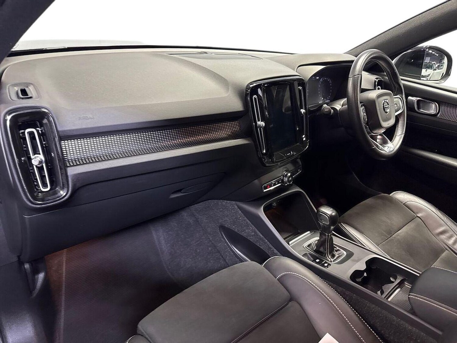 Used Volvo XC40 2021 for sale - 76396918: Photo 7