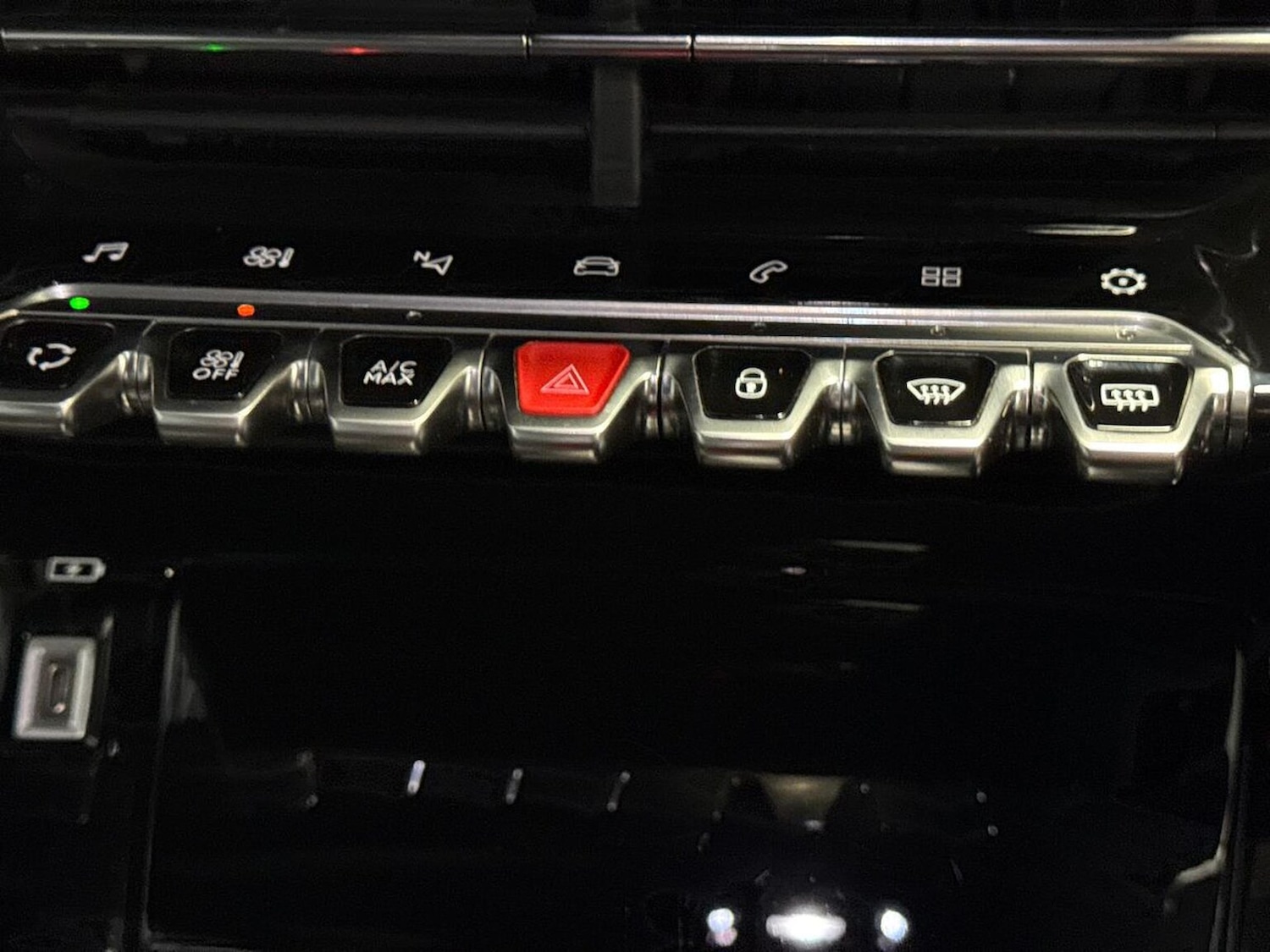 Used Peugeot 208 2021 for sale - 77024221: Photo 22