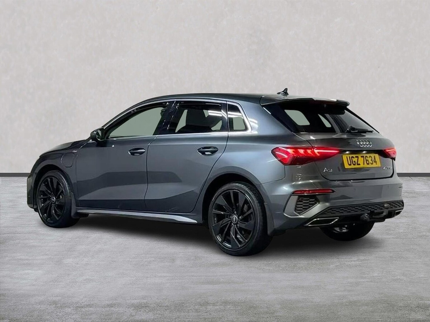 Used Audi A3 2021 for sale - 76957504: Photo 2