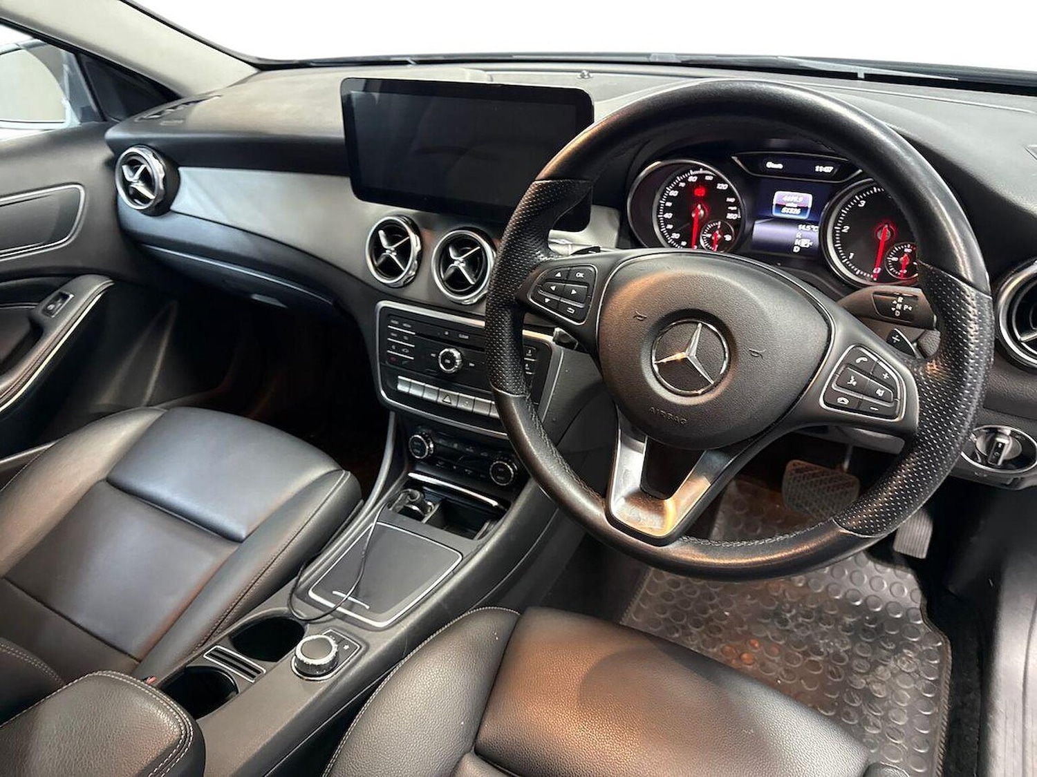 Used Mercedes-Benz GLA 2019 for sale - 76363390: Photo 15