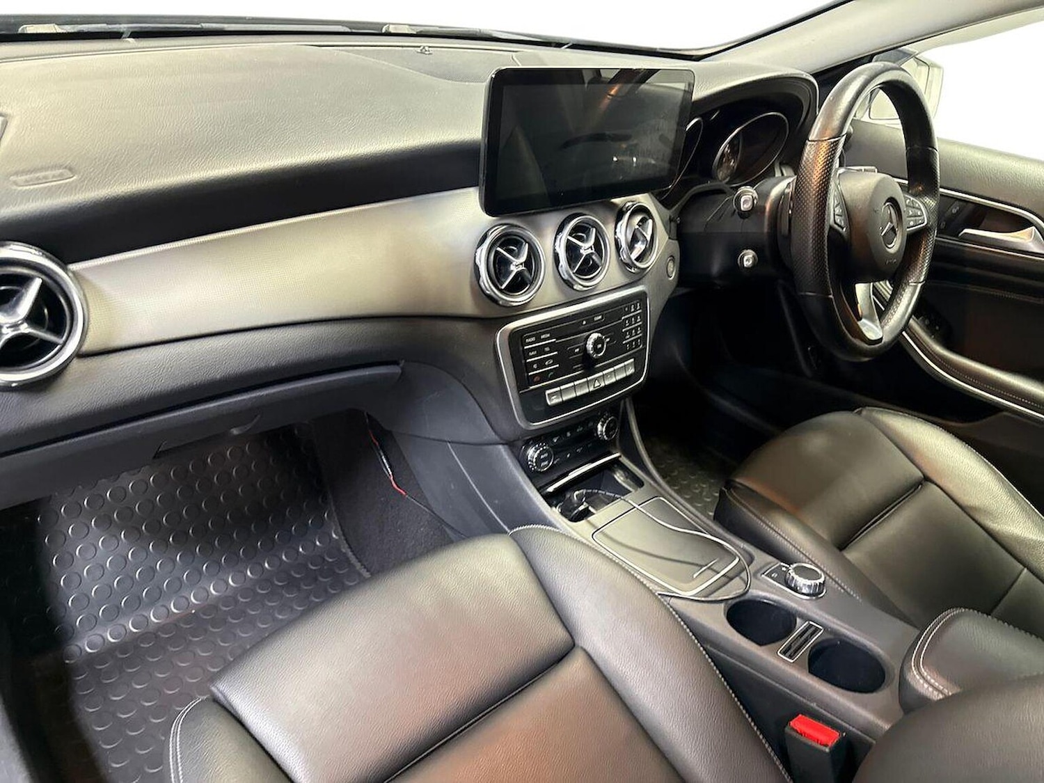 Used Mercedes-Benz GLA 2019 for sale - 76363390: Photo 7