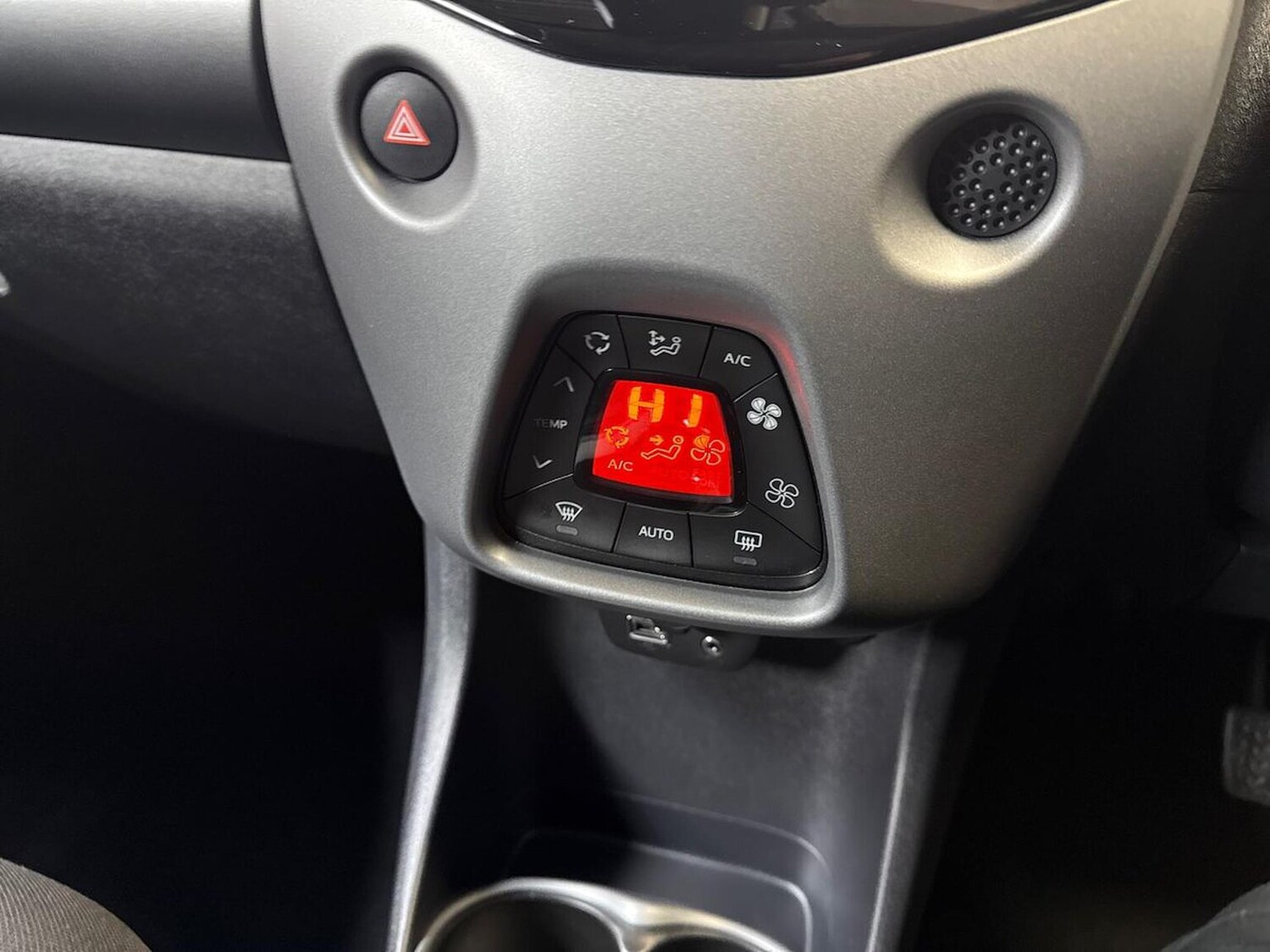 Used Toyota AYGO 2020 for sale - 77487818: Photo 12