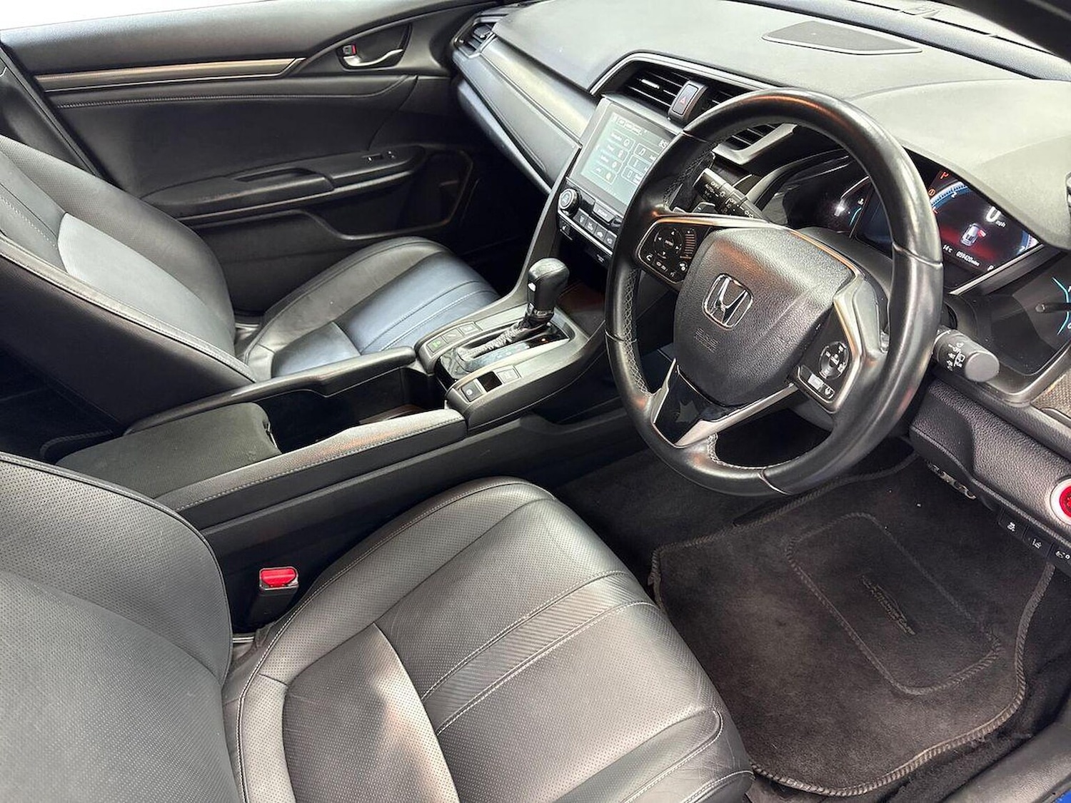 Used Honda Civic 2019 for sale - 77973934: Photo 15
