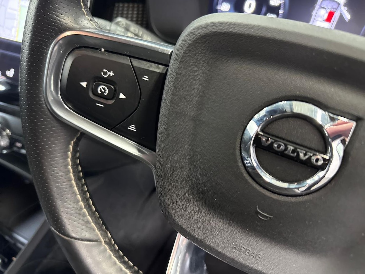 Used Volvo XC40 2020 for sale - 77931703: Photo 25