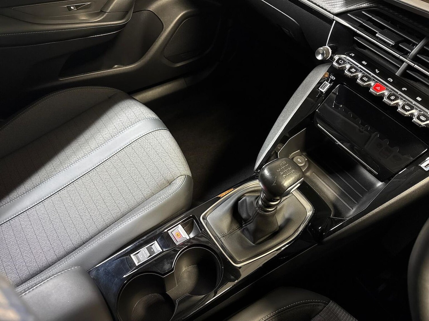 Used Peugeot 2008 2022 for sale - 77069984: Photo 13