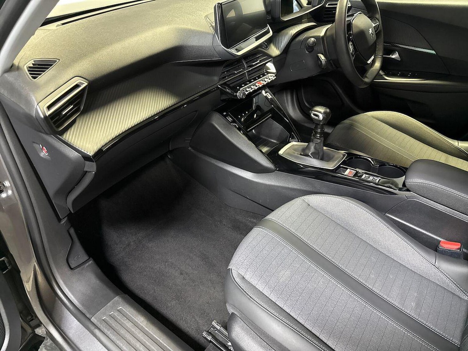 Used Peugeot 2008 2022 for sale - 77069984: Photo 7