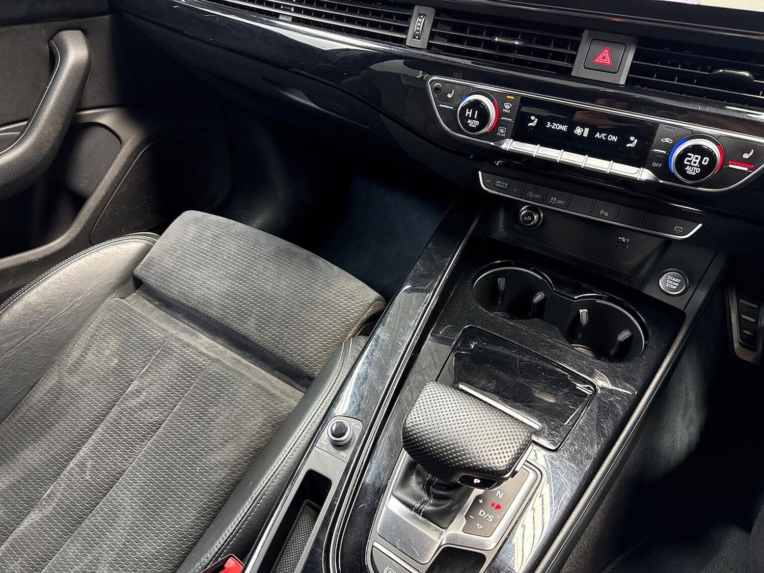 Used Audi A4 2020 for sale - 77873657: Photo 13