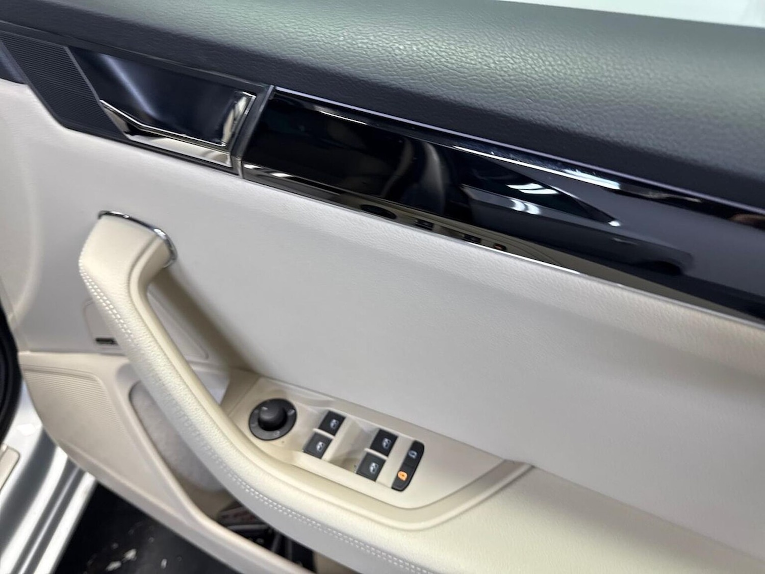 Used Skoda Superb 2022 for sale - 76264414: Photo 18