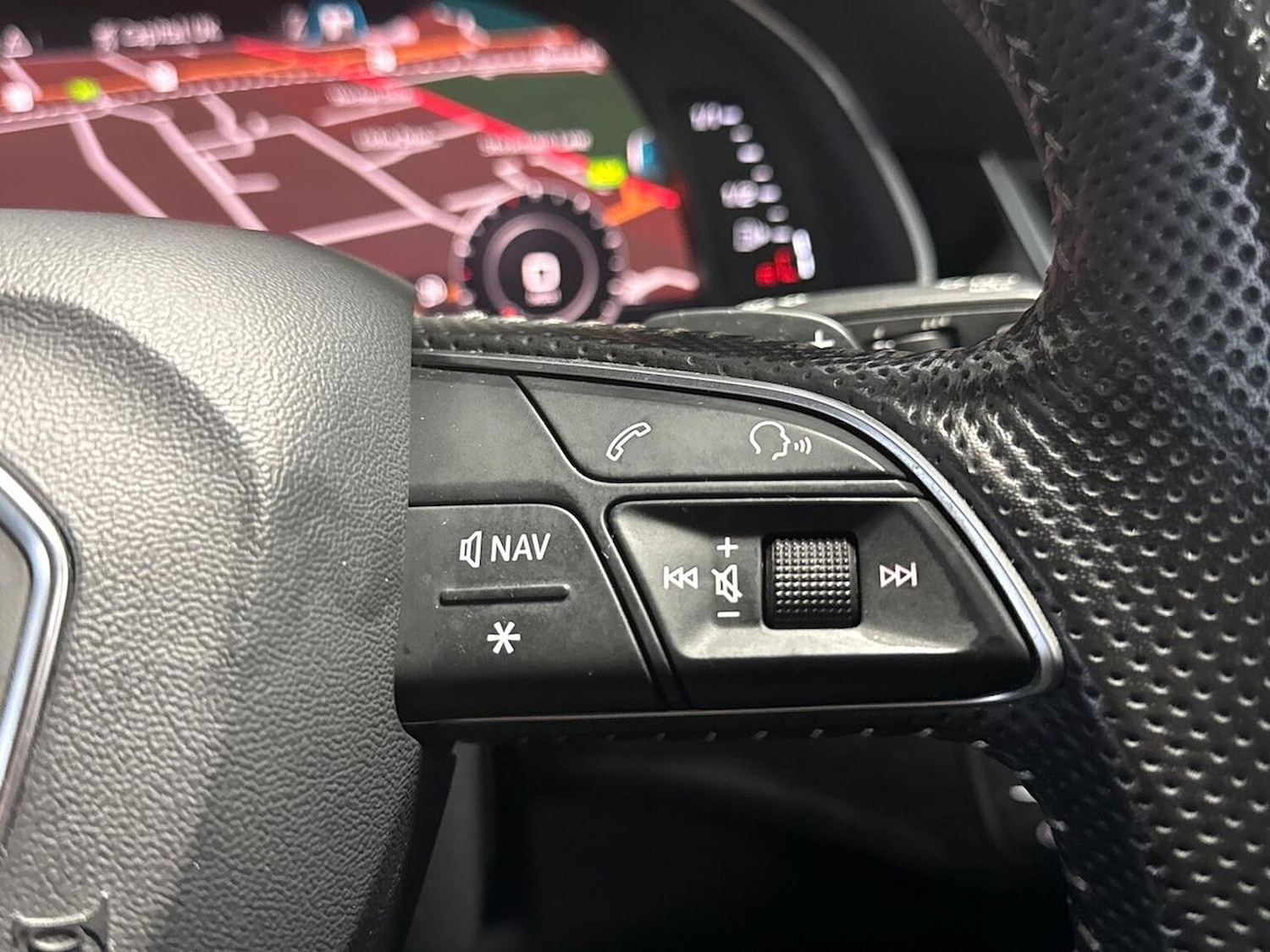 Used Audi Q7 2018 for sale - 77487811: Photo 25