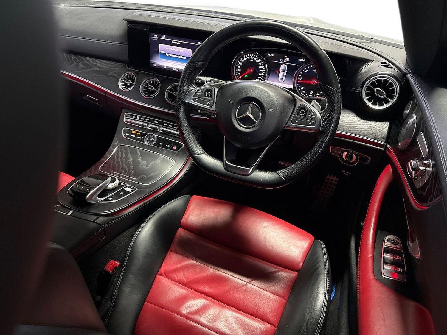 Used Mercedes-Benz E Class 2018 for sale - 76911235: Photo 15