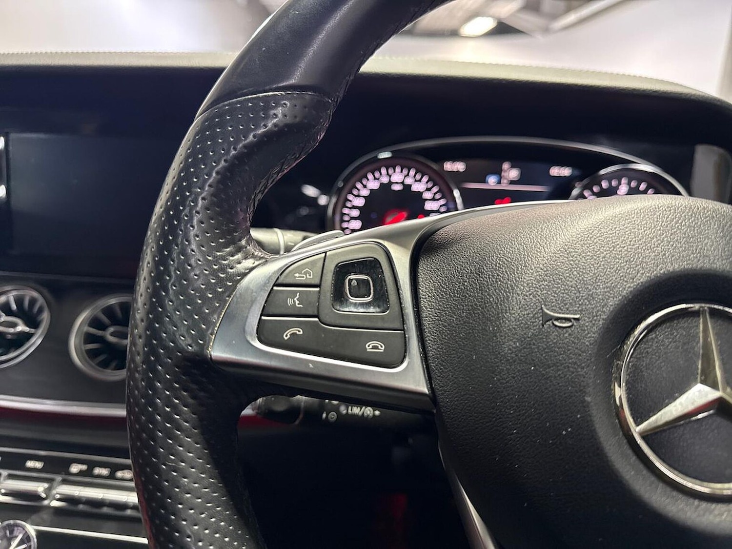 Used Mercedes-Benz E Class 2018 for sale - 76911235: Photo 24