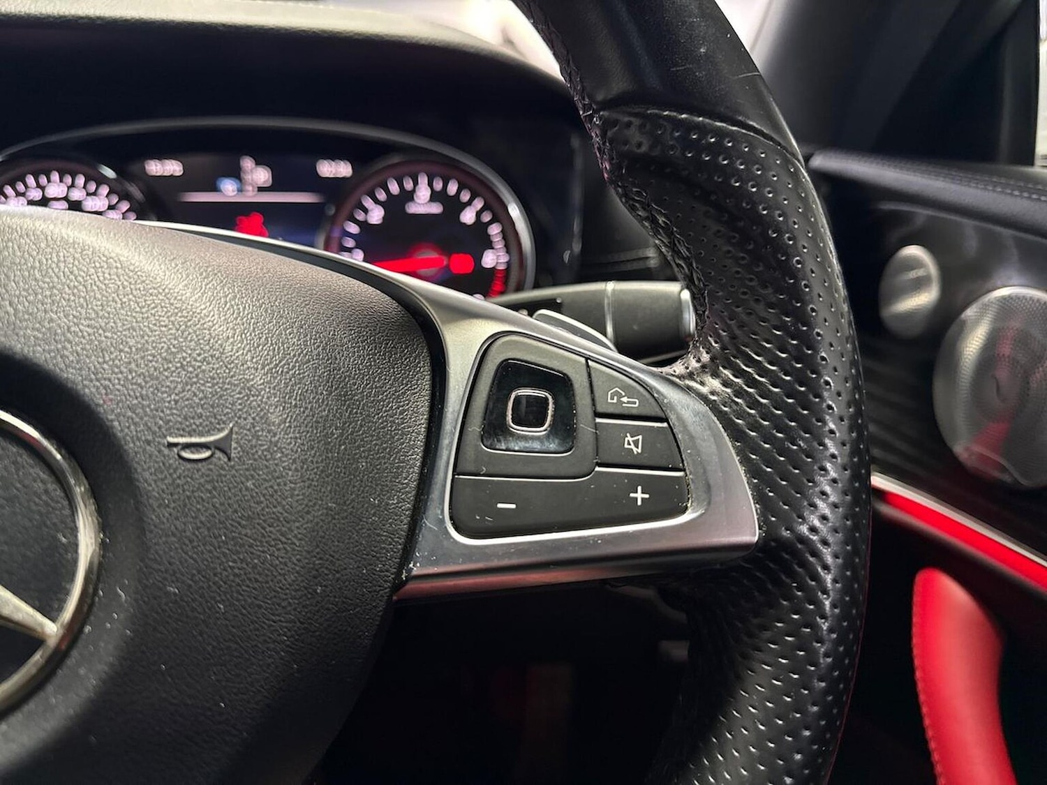 Used Mercedes-Benz E Class 2018 for sale - 76911235: Photo 25