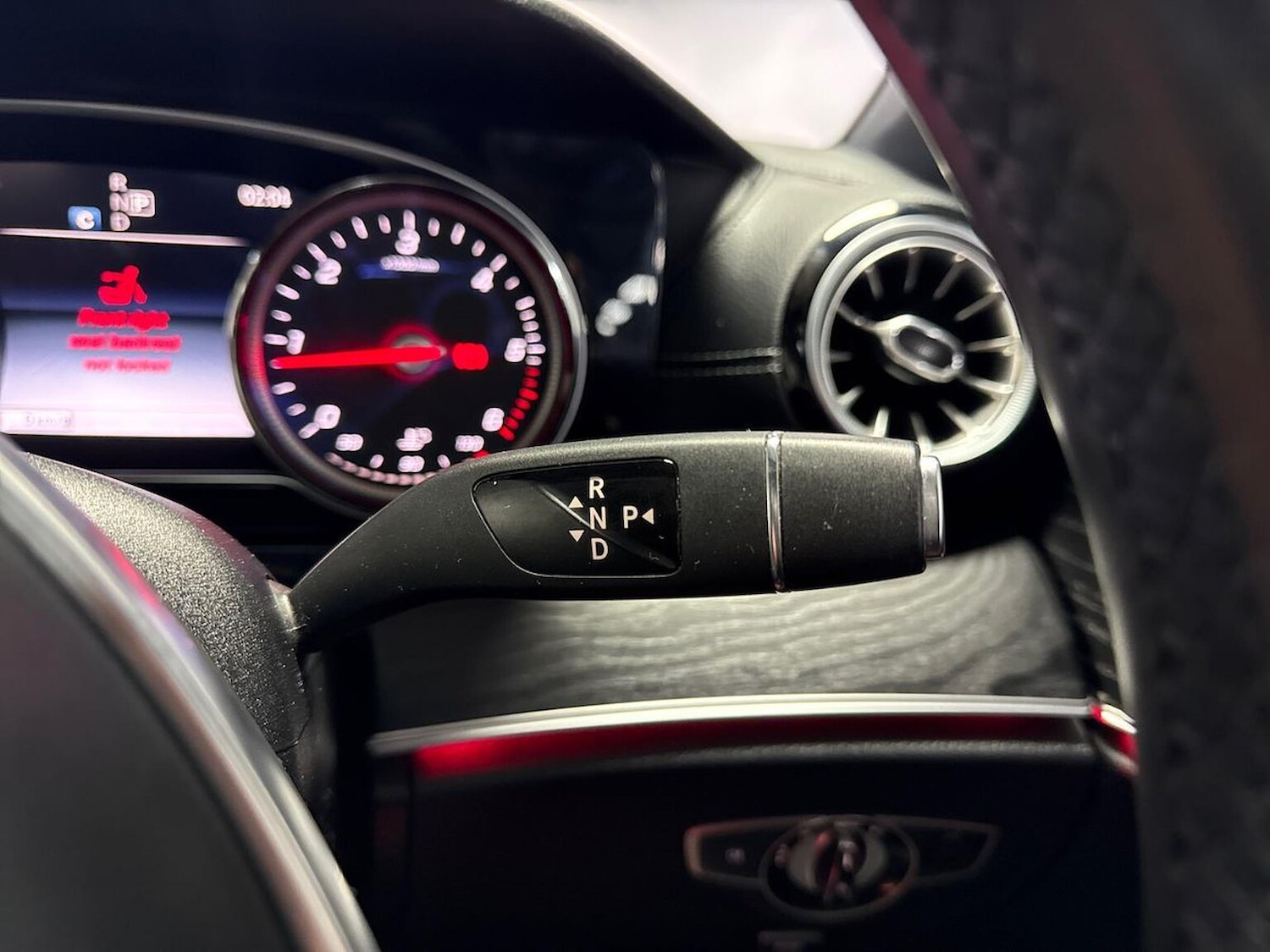 Used Mercedes-Benz E Class 2018 for sale - 76911235: Photo 27