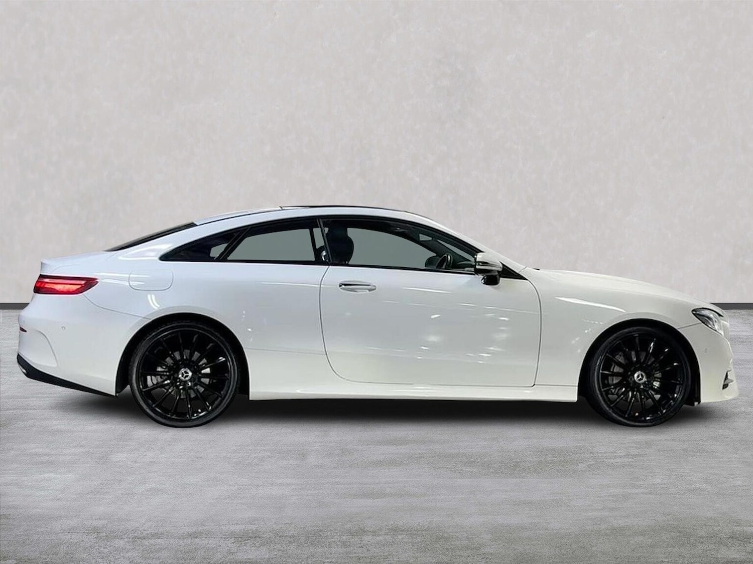 Used Mercedes-Benz E Class 2018 for sale - 76911235: Photo 3