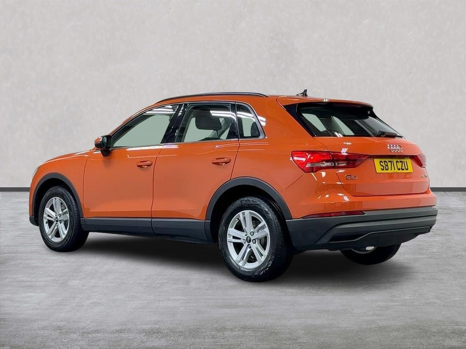 Used Audi Q3 2022 for sale - 75956168: Photo 2