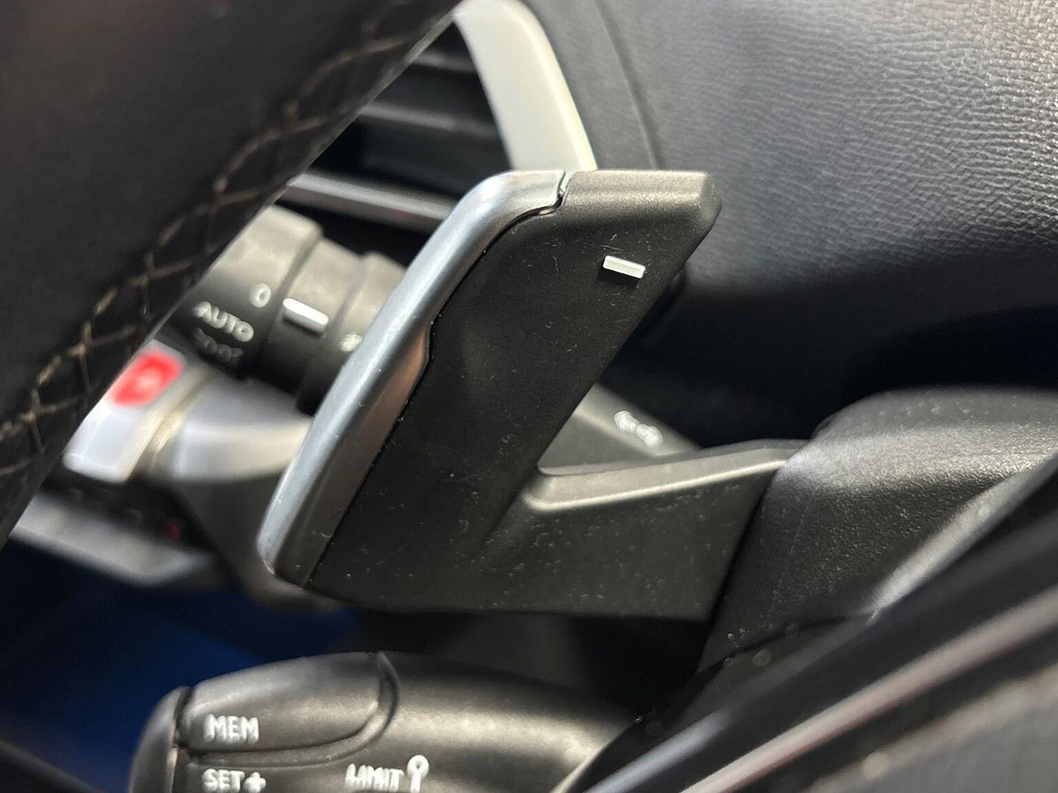 Used Peugeot 3008 2018 for sale - 76638876: Photo 27