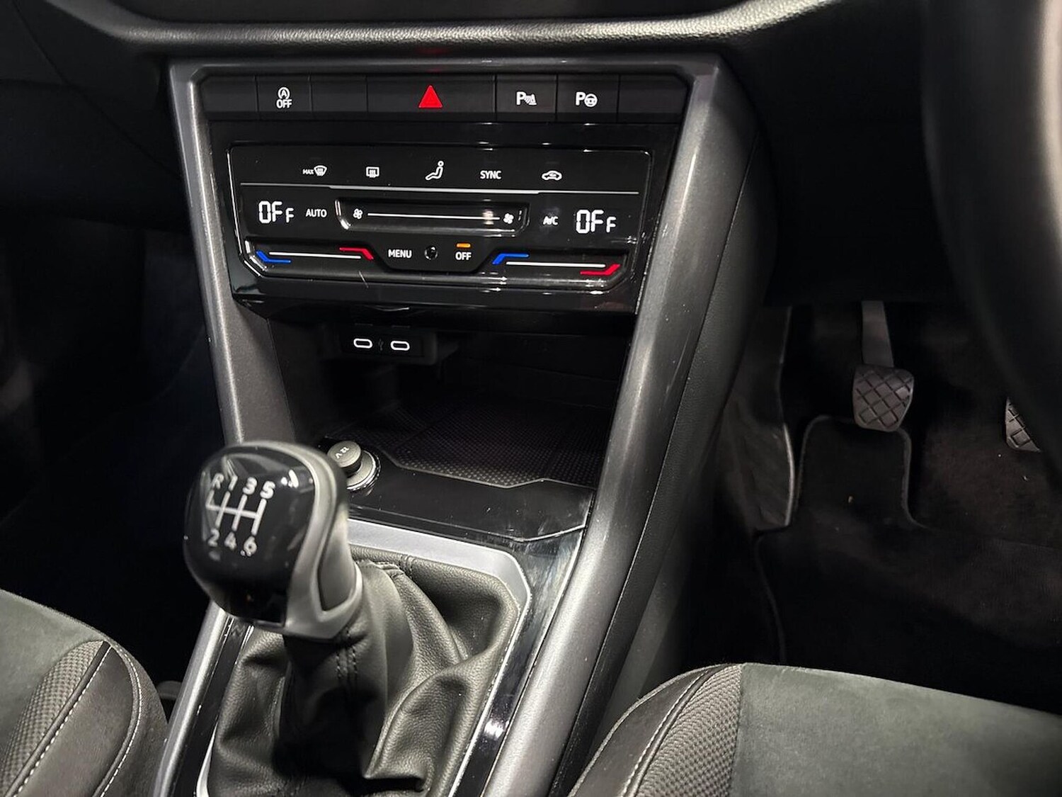 Used Volkswagen T-Roc 2022 for sale - 77487737: Photo 12