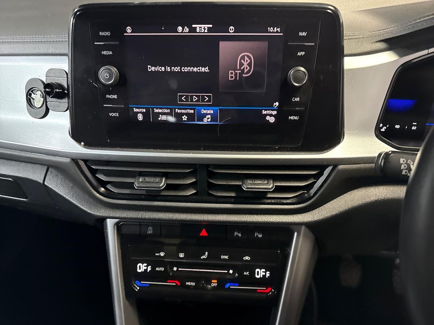 Used Volkswagen T-Roc 2022 for sale - 76918970: Photo 11