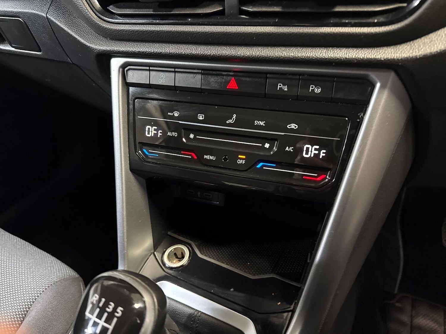 Used Volkswagen T-Roc 2022 for sale - 76918970: Photo 12