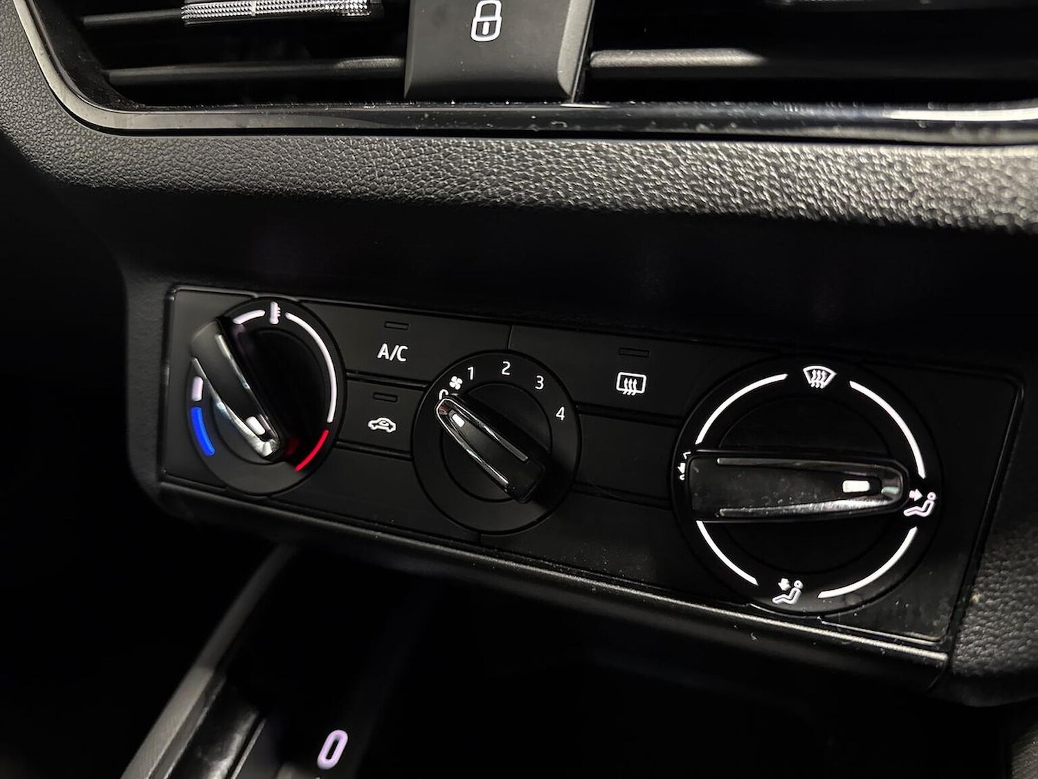 Used Skoda Kamiq 2023 for sale - 77984020: Photo 12