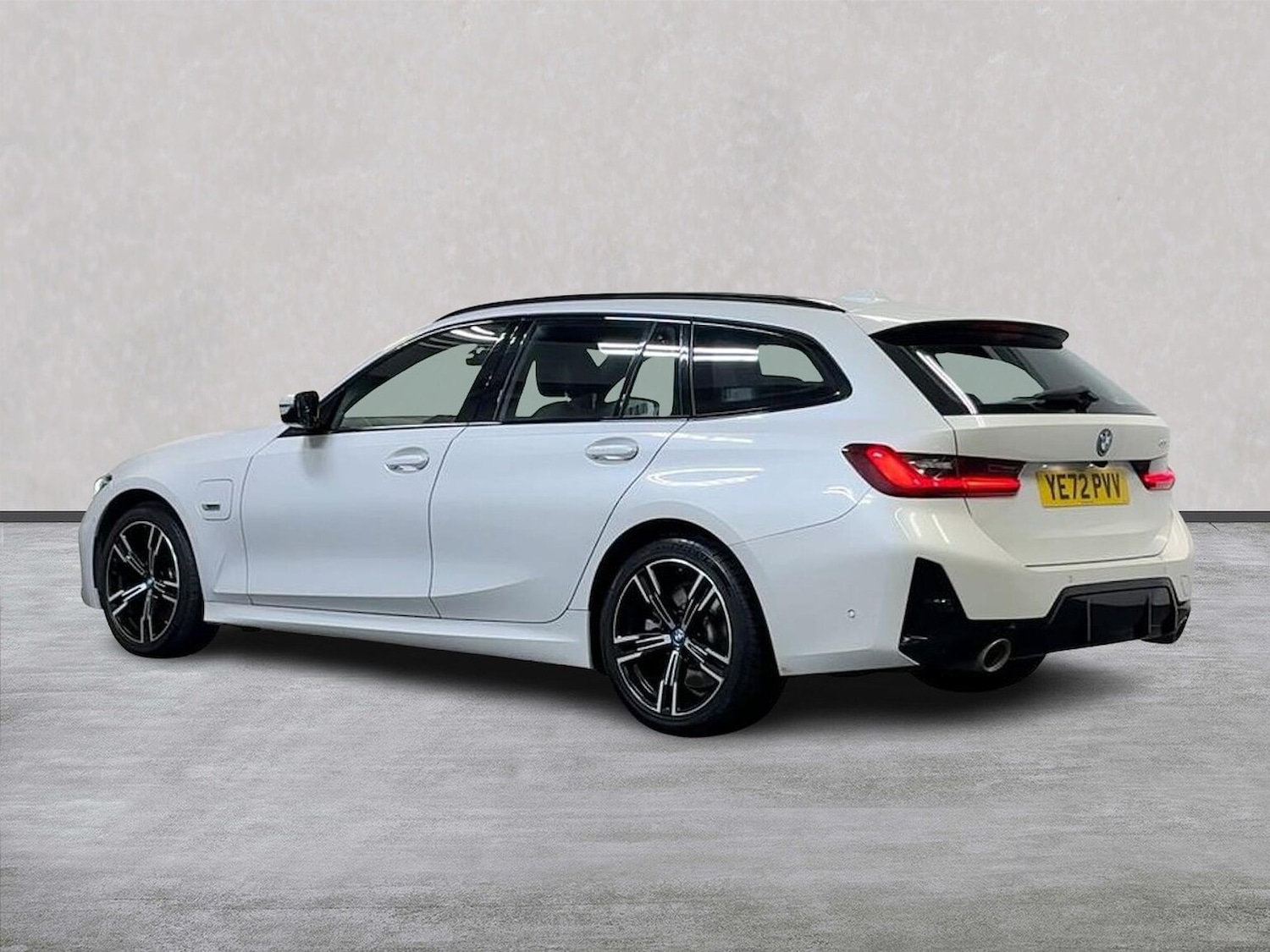 Used BMW 3 Series 2022 for sale - 76231678: Photo 2