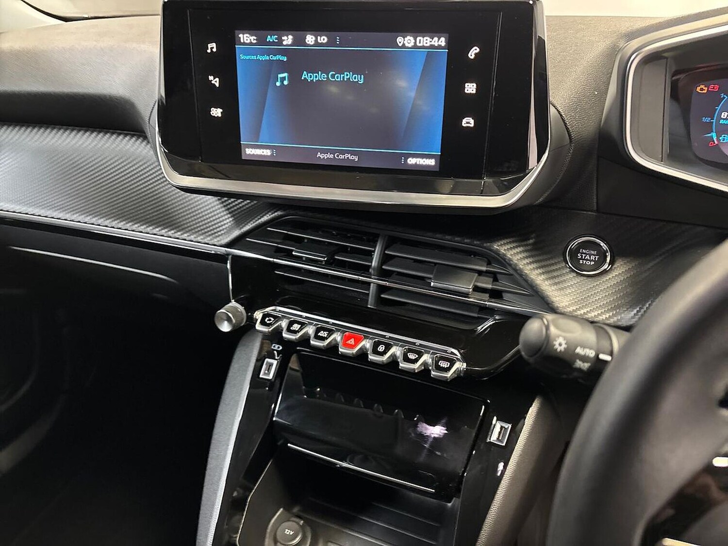 Used Peugeot 2008 2021 for sale - 76127218: Photo 11