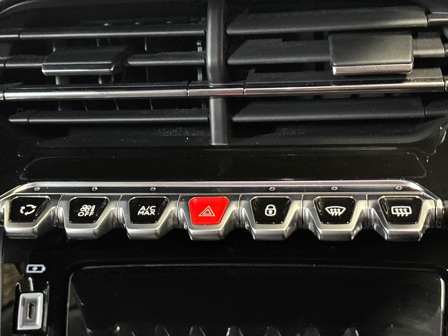 Used Peugeot 2008 2021 for sale - 76127218: Photo 22