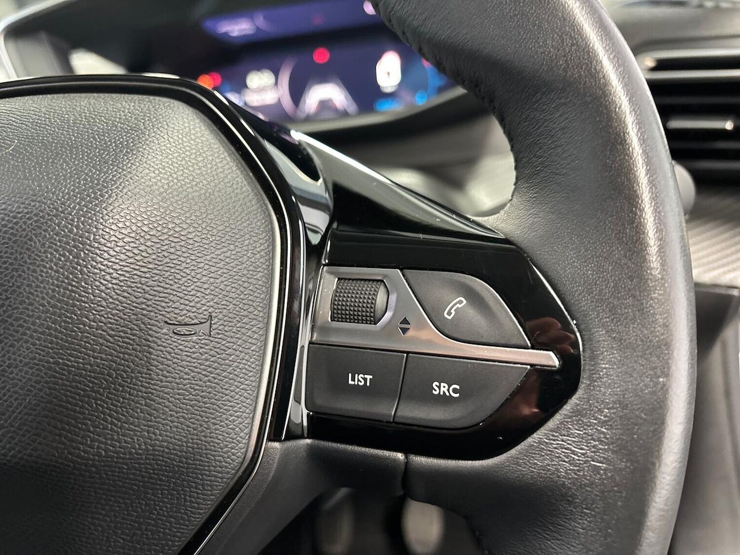 Used Peugeot 2008 2021 for sale - 76127218: Photo 25