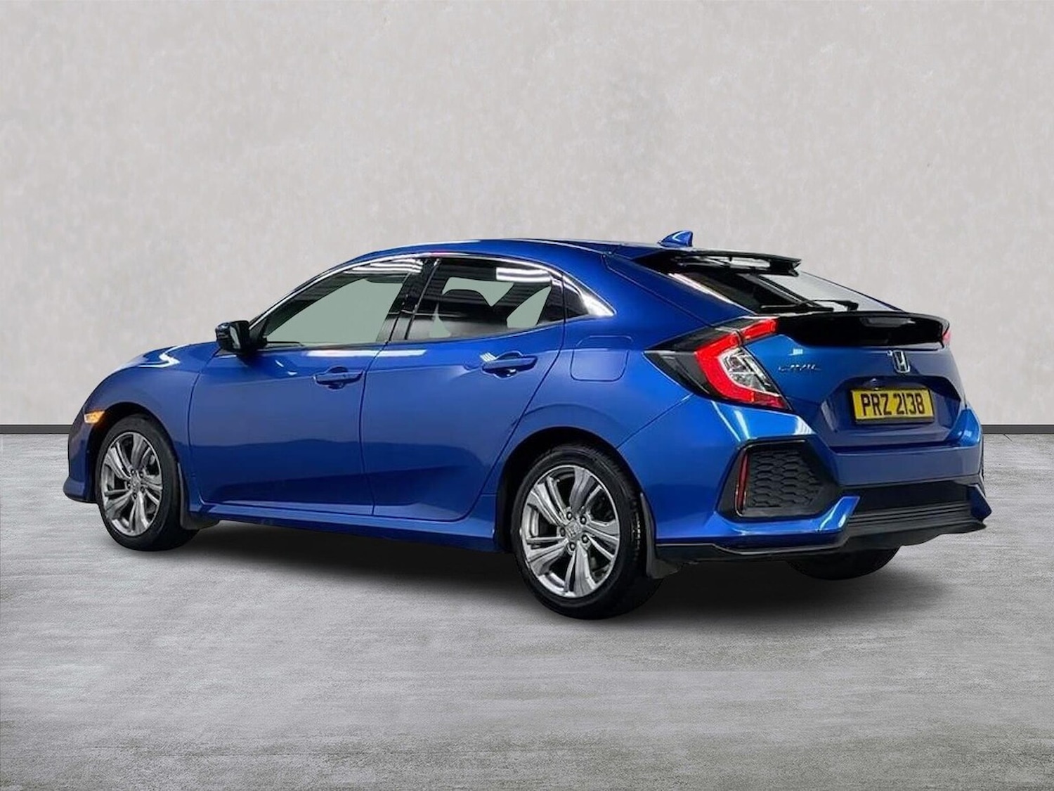 Used Honda Civic 2019 for sale - 77802095: Photo 2