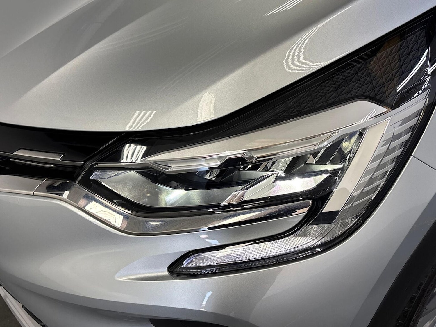 Used Renault Captur 2020 for sale - 76570983: Photo 29