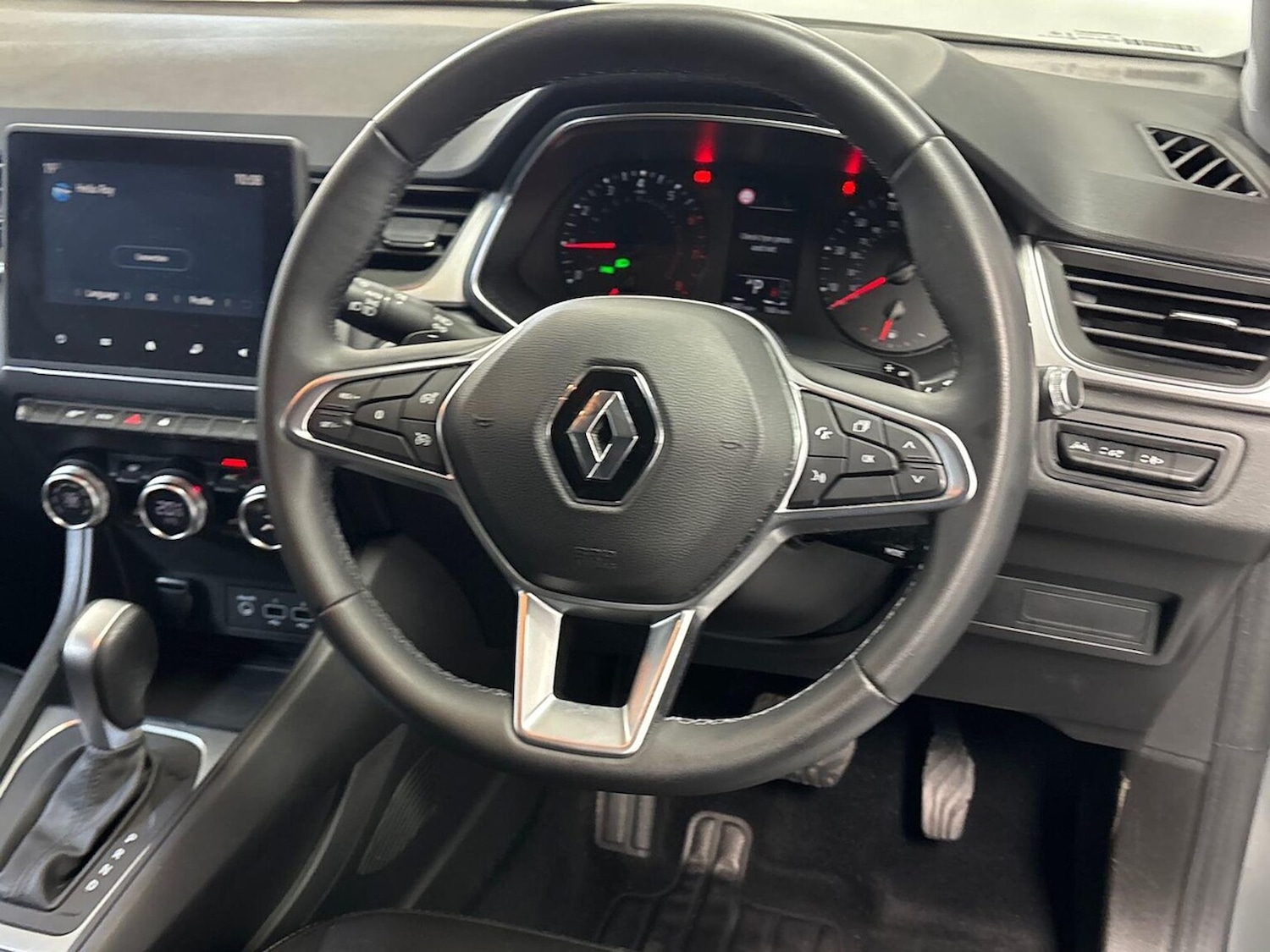 Used Renault Captur 2020 for sale - 76570983: Photo 9