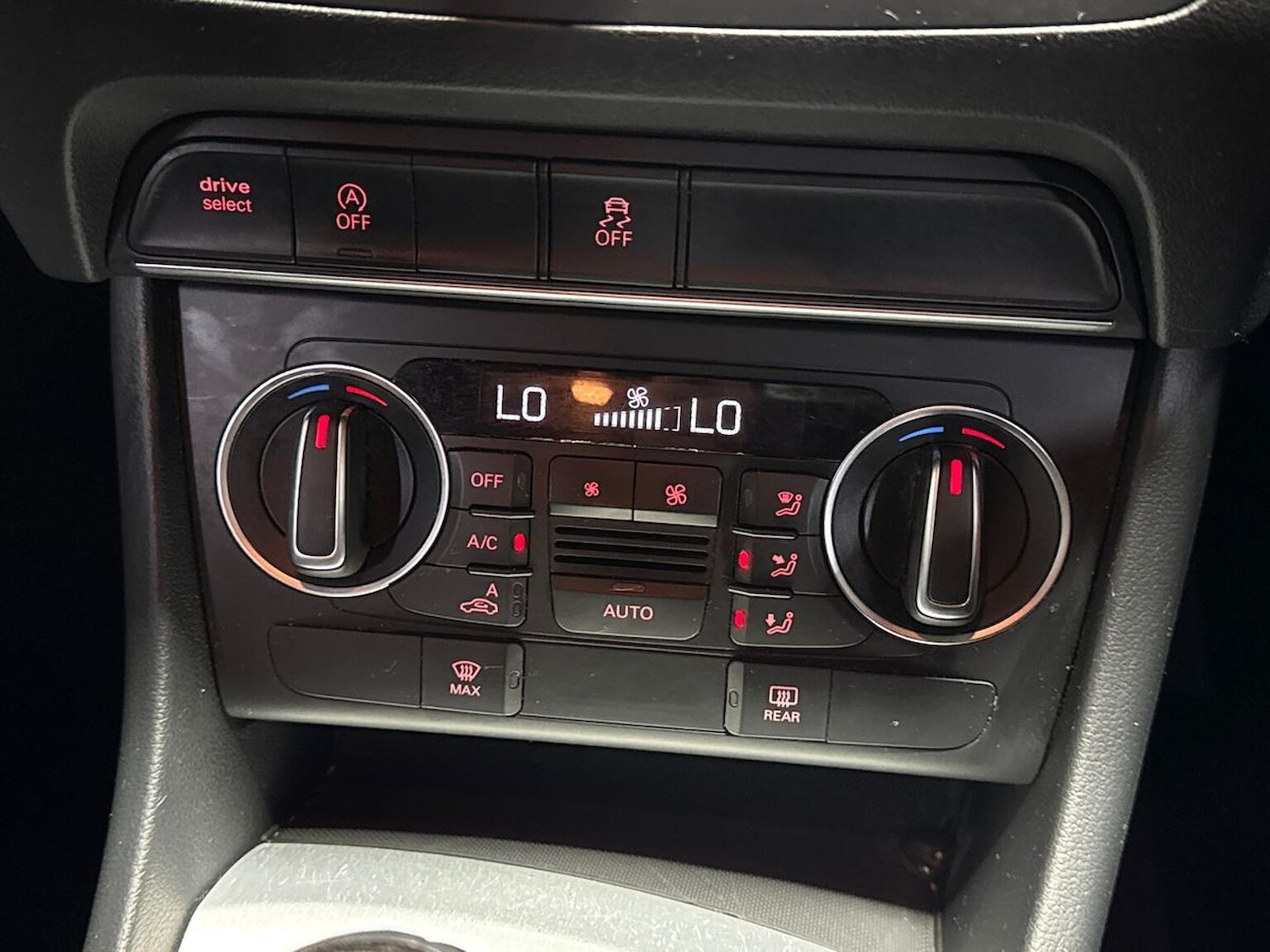 Used Audi Q3 2015 for sale - 77003659: Photo 12