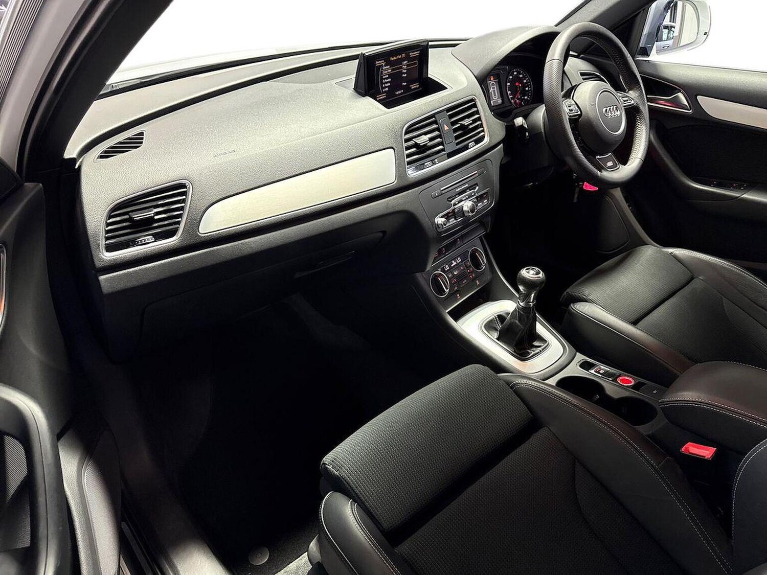 Used Audi Q3 2015 for sale - 77003659: Photo 7