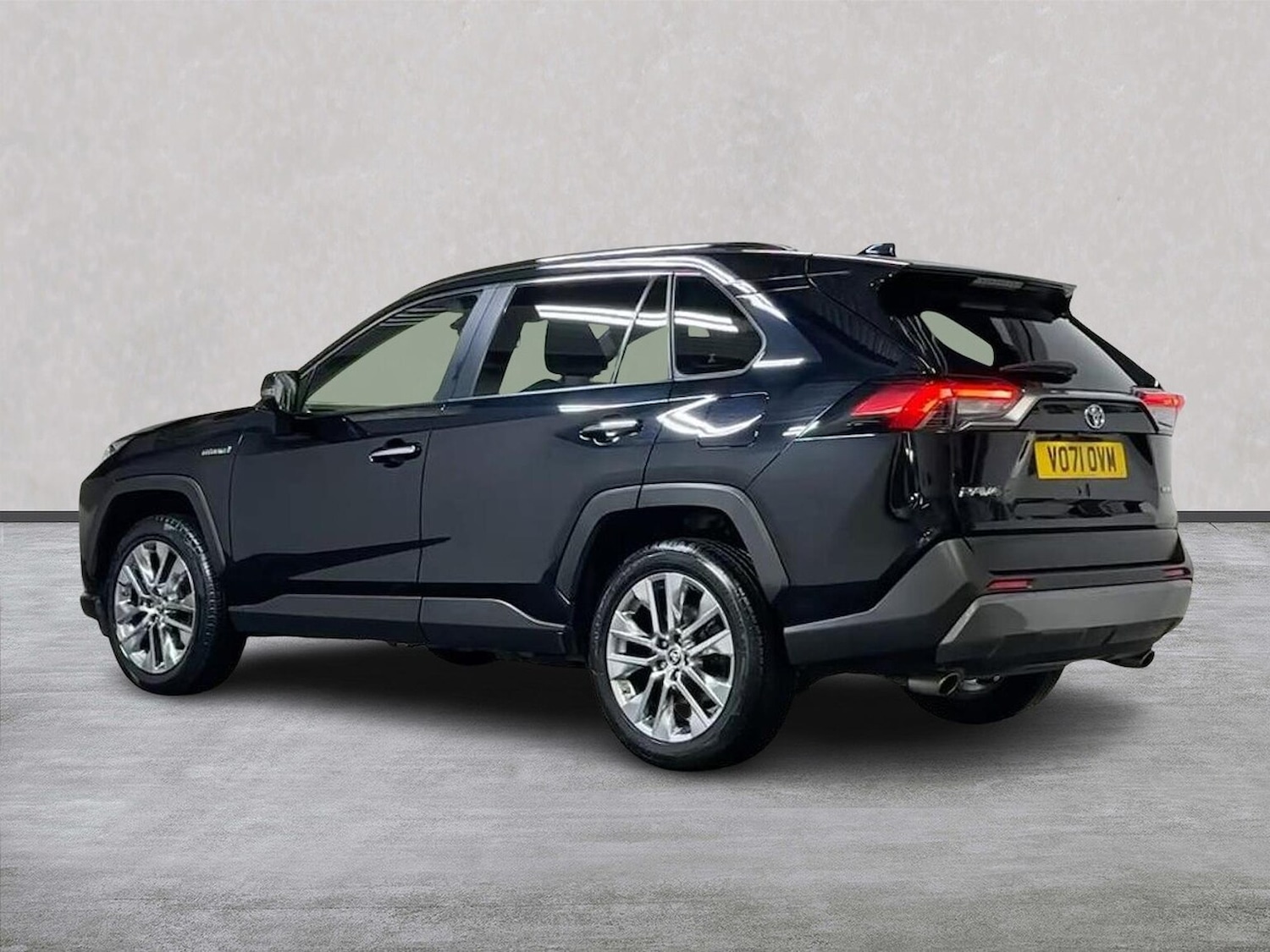 Used Toyota RAV4 2021 for sale - 76845248: Photo 2