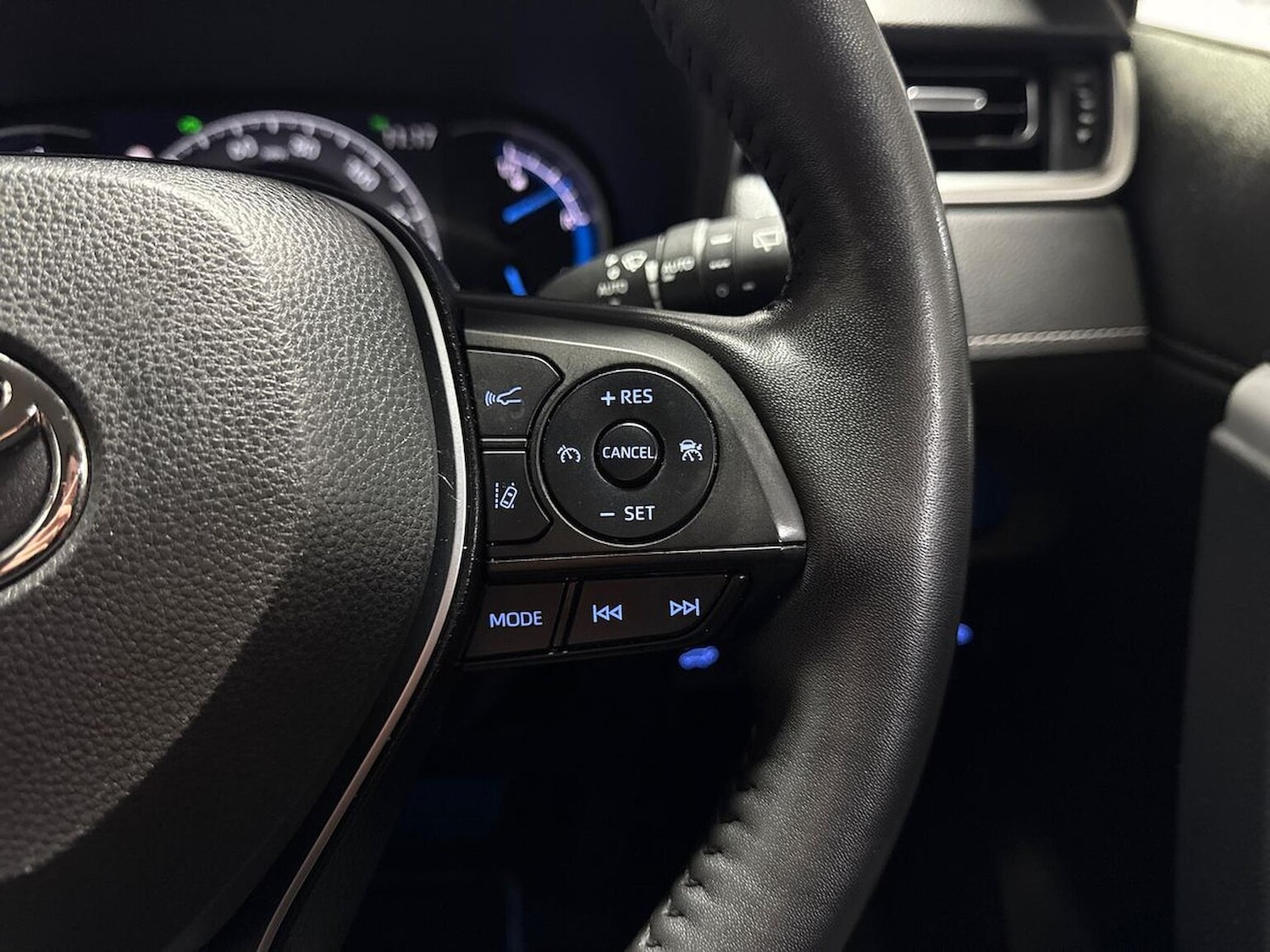 Used Toyota RAV4 2021 for sale - 76845248: Photo 25