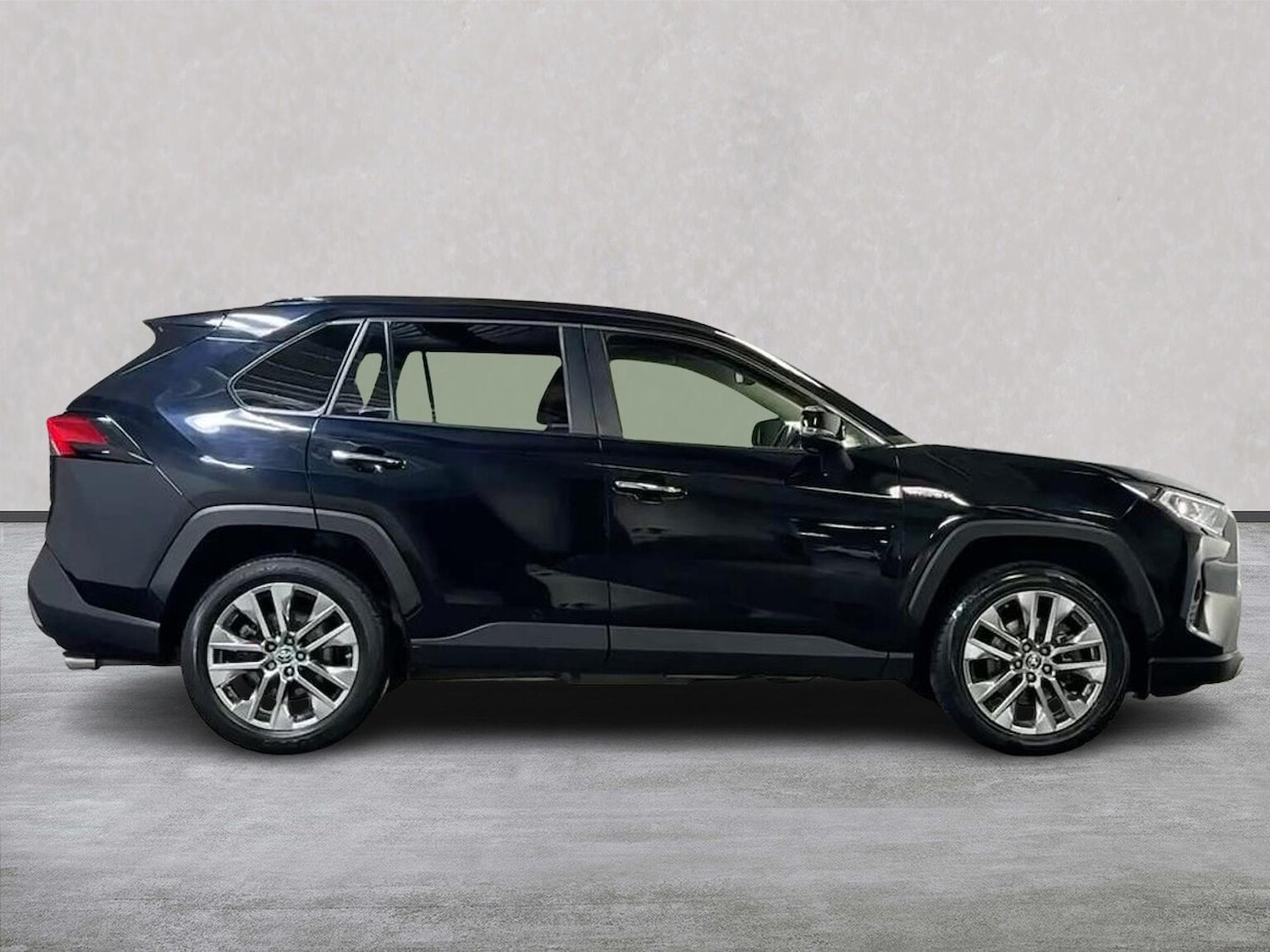 Used Toyota RAV4 2021 for sale - 76845248: Photo 3