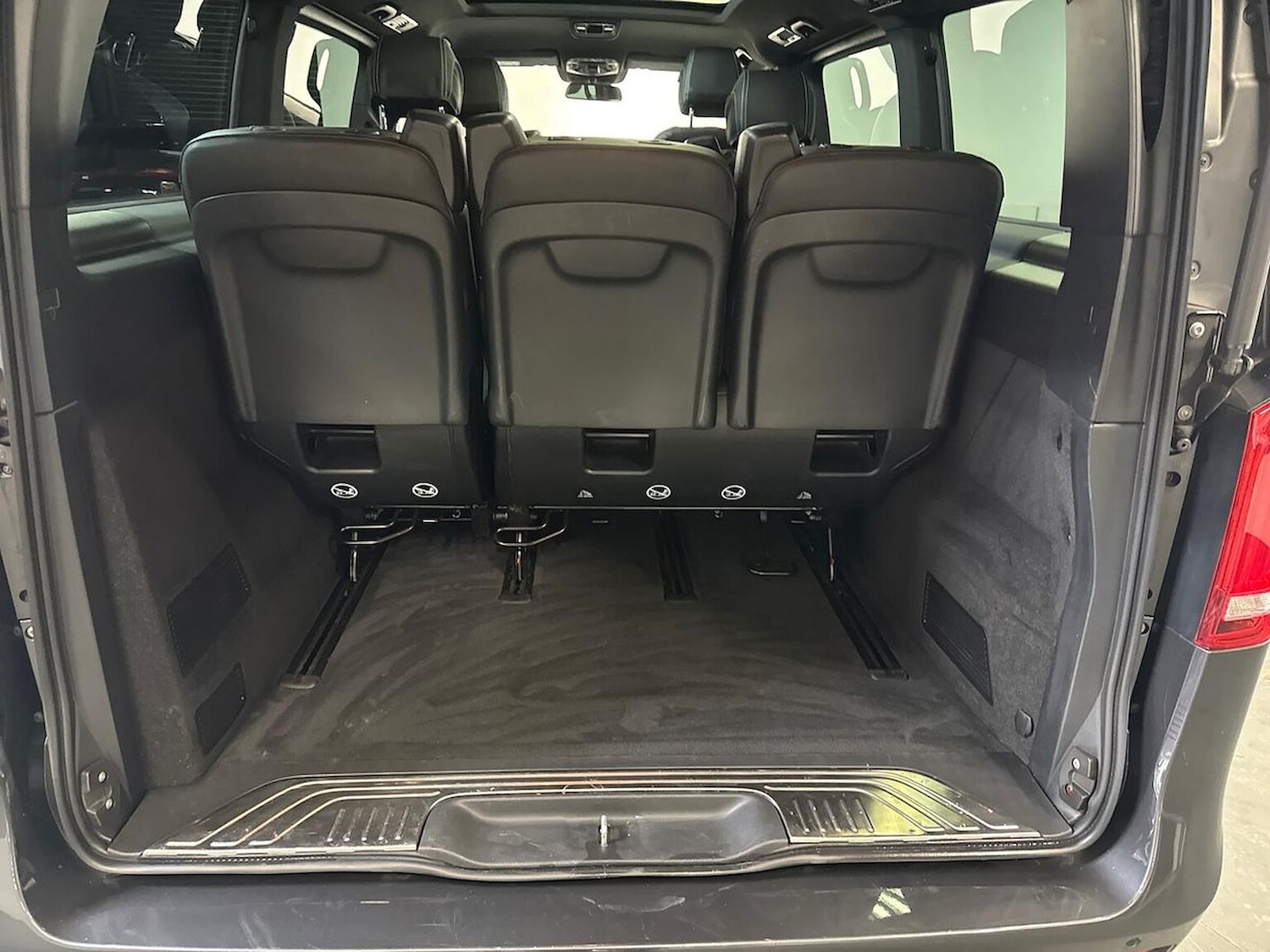 Used Mercedes-Benz V-Class 2023 for sale - 76455207: Photo 17