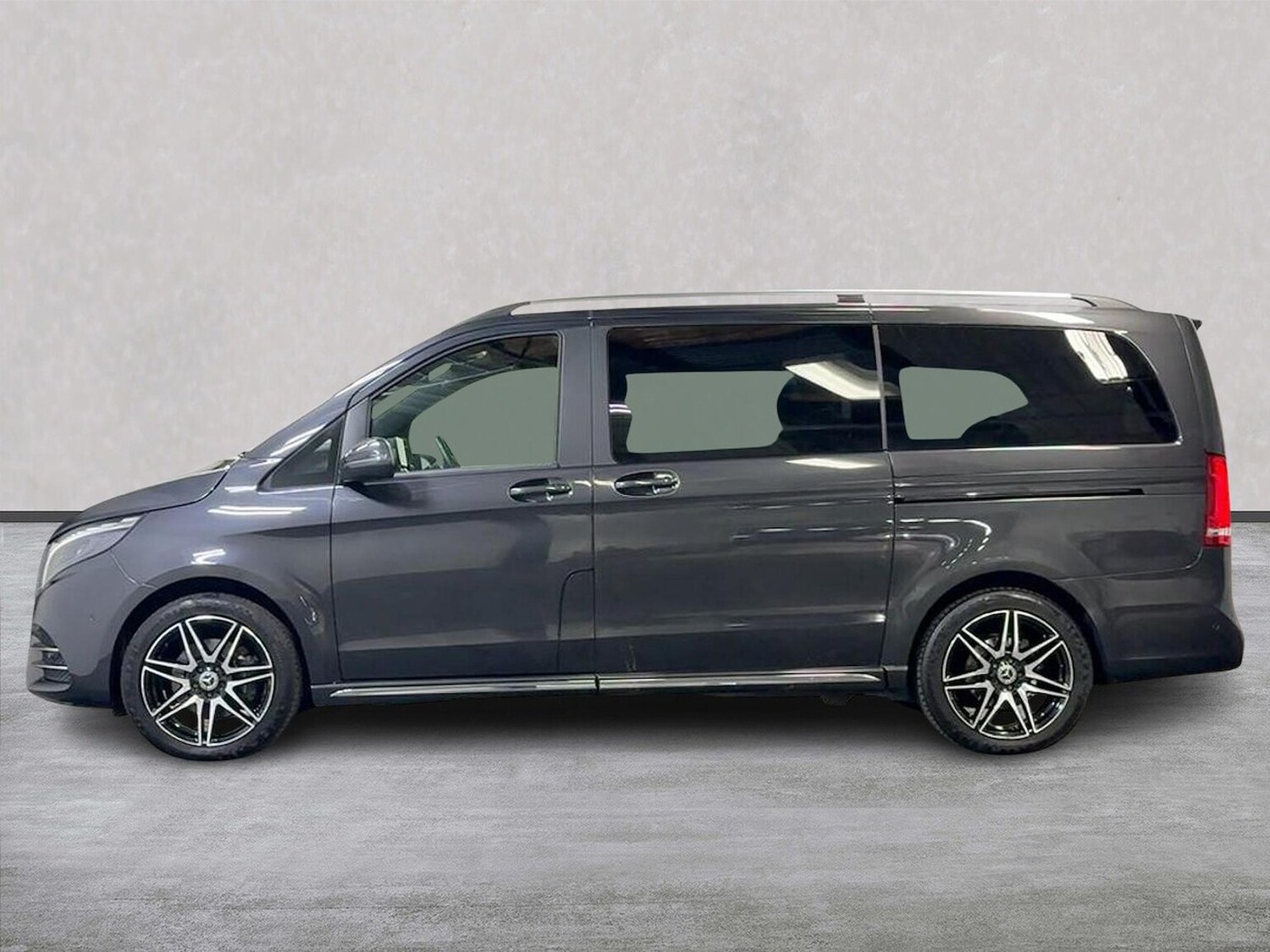 Used Mercedes-Benz V-Class 2023 for sale - 76455207: Photo 19