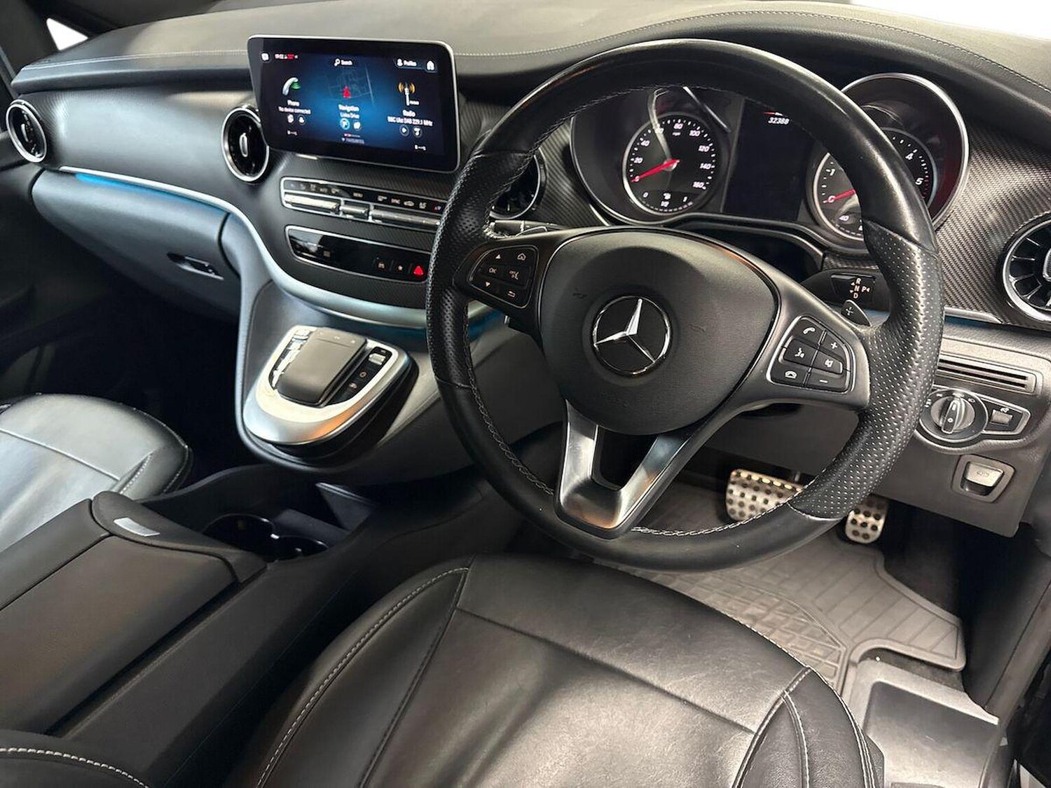 Used Mercedes-Benz V-Class 2023 for sale - 76455207: Photo 8