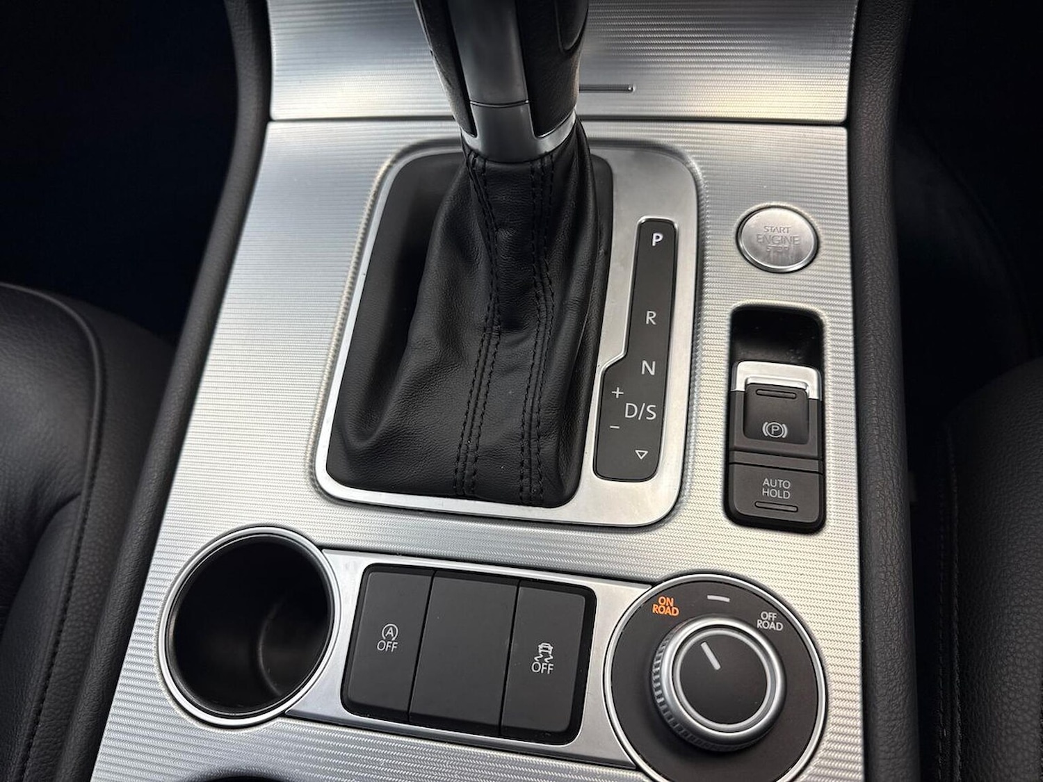 Used Volkswagen Touareg 2016 for sale - 77487777: Photo 12