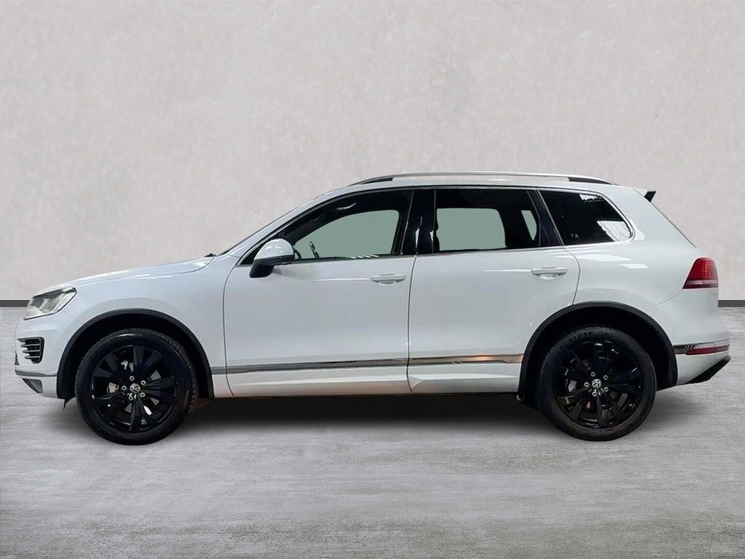 Used Volkswagen Touareg 2016 for sale - 77487777: Photo 19