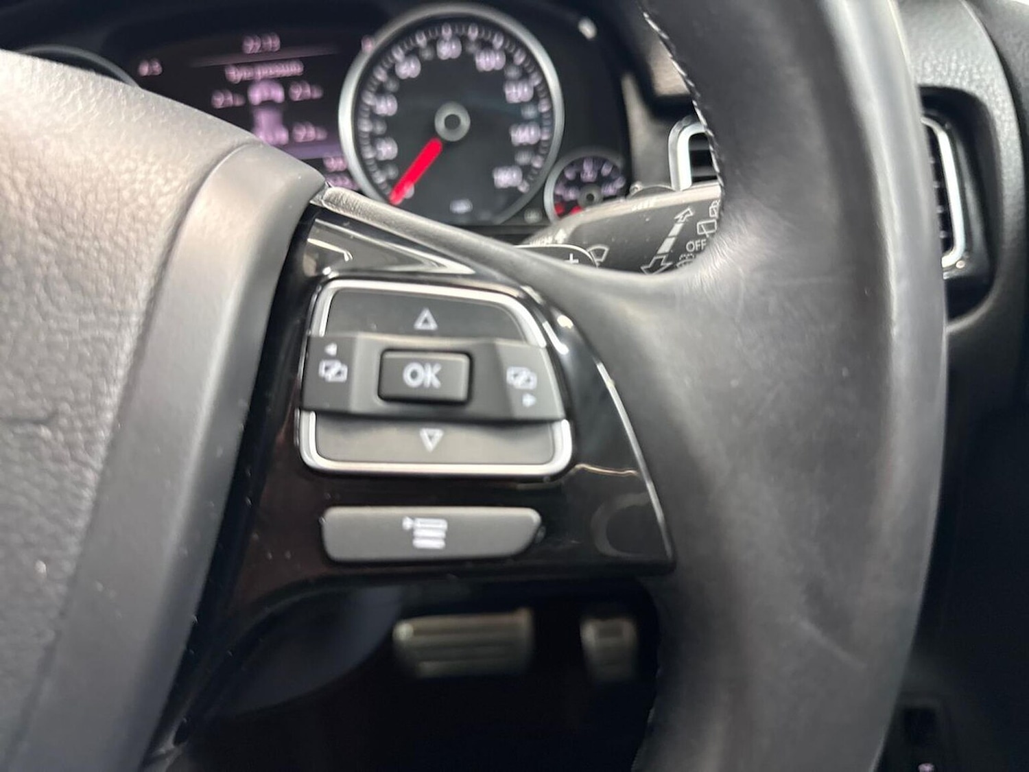 Used Volkswagen Touareg 2016 for sale - 77487777: Photo 25