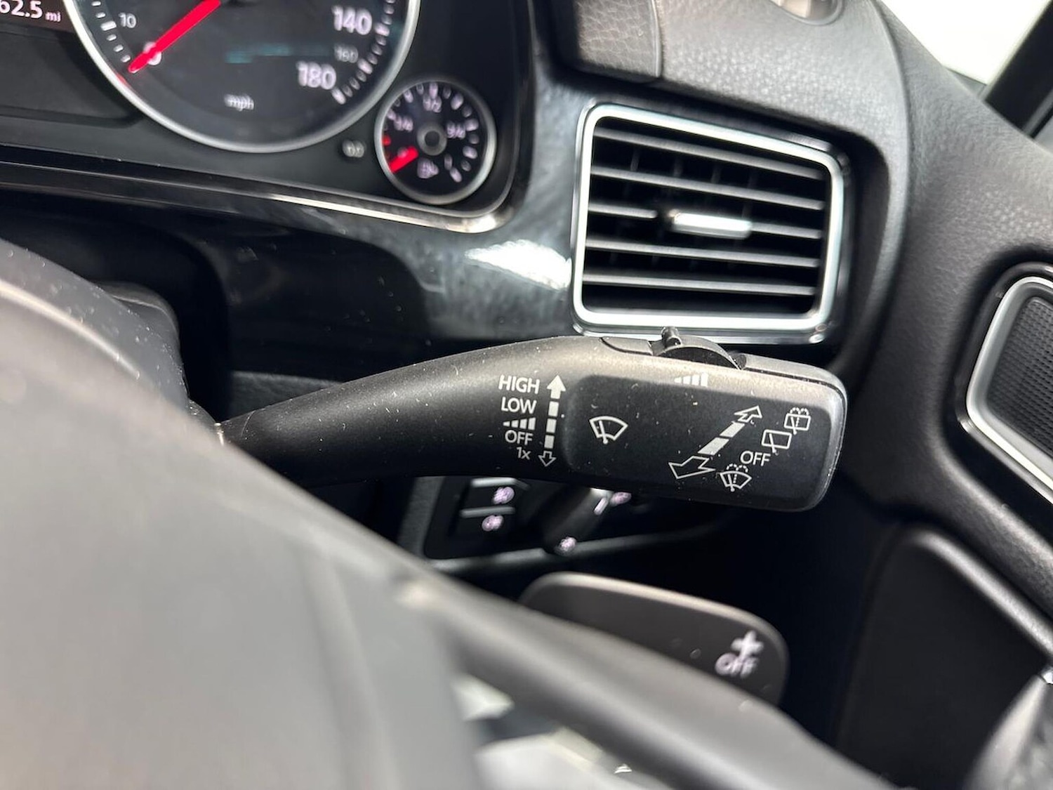 Used Volkswagen Touareg 2016 for sale - 77487777: Photo 27