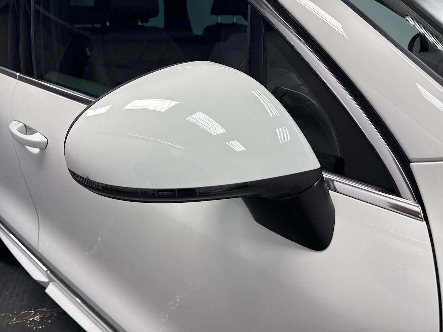 Used Volkswagen Touareg 2016 for sale - 77487777: Photo 30