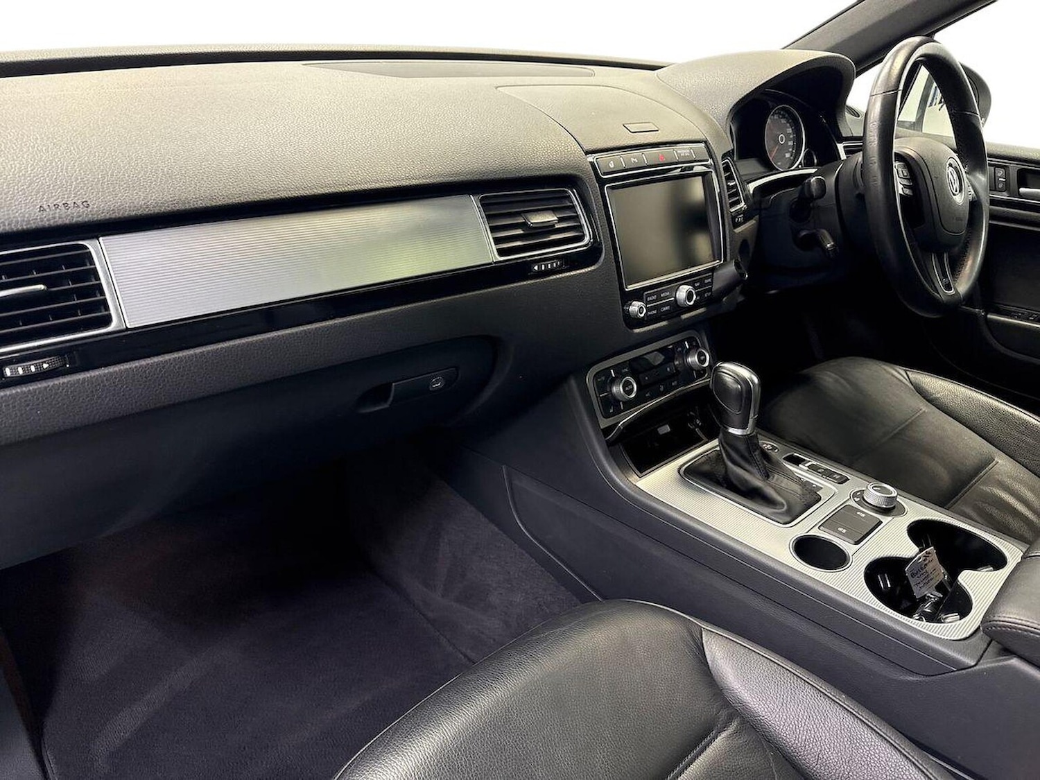 Used Volkswagen Touareg 2016 for sale - 77487777: Photo 7