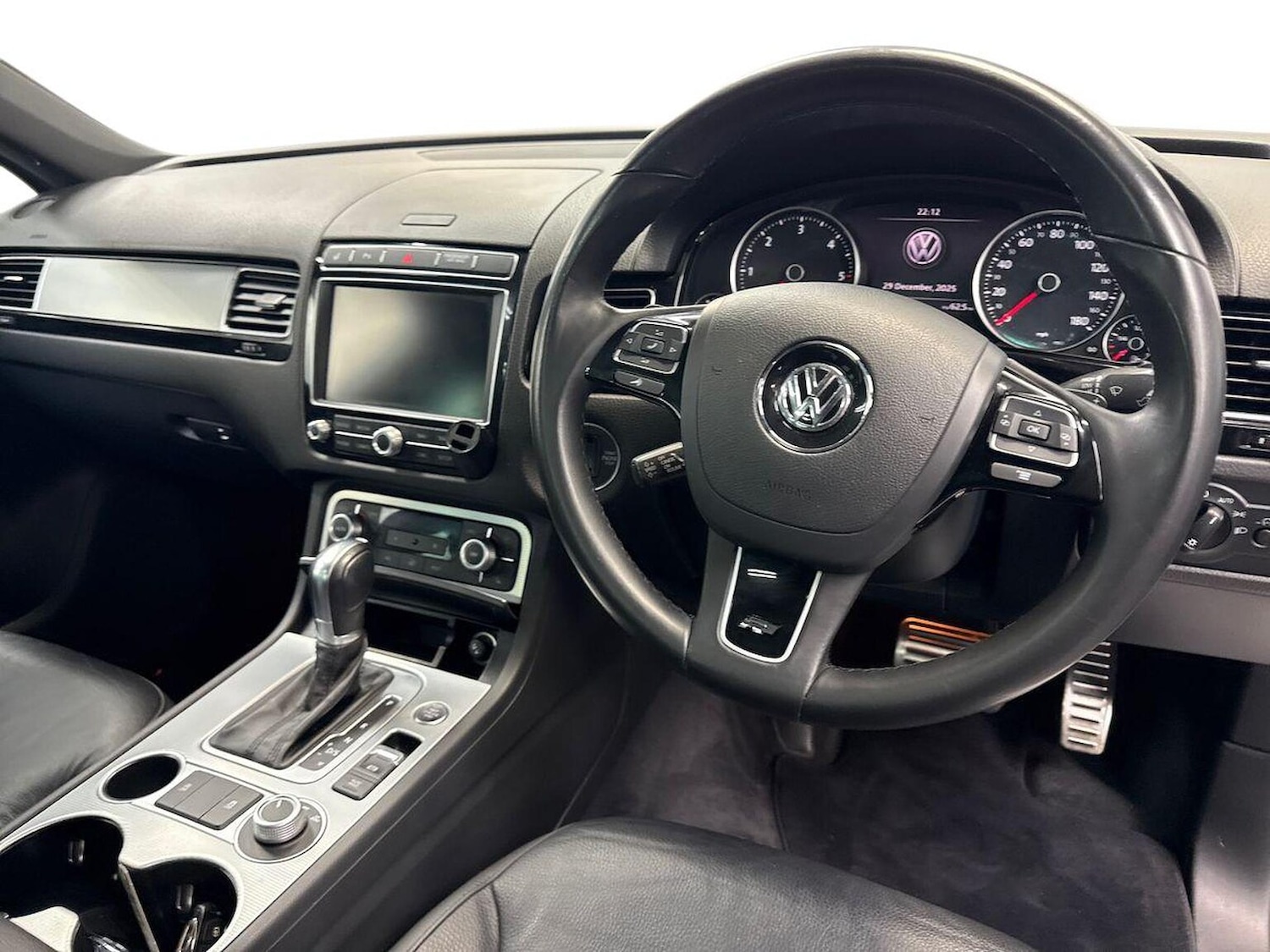 Used Volkswagen Touareg 2016 for sale - 77487777: Photo 9