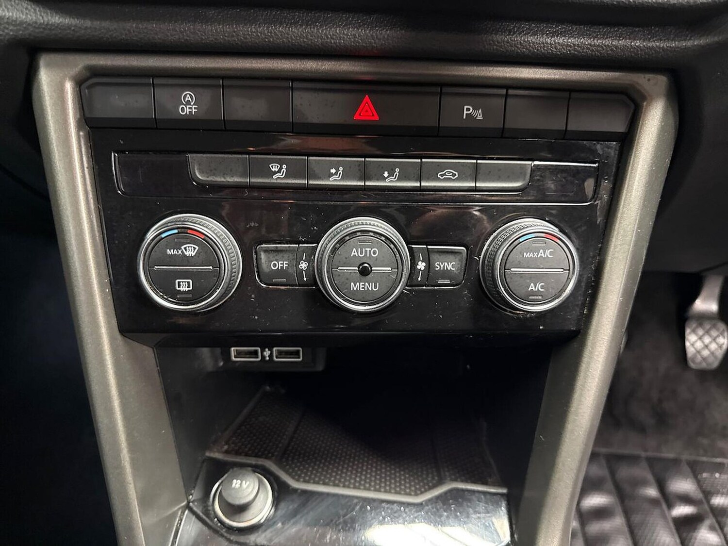 Used Volkswagen T-Roc 2020 for sale - 75956250: Photo 12