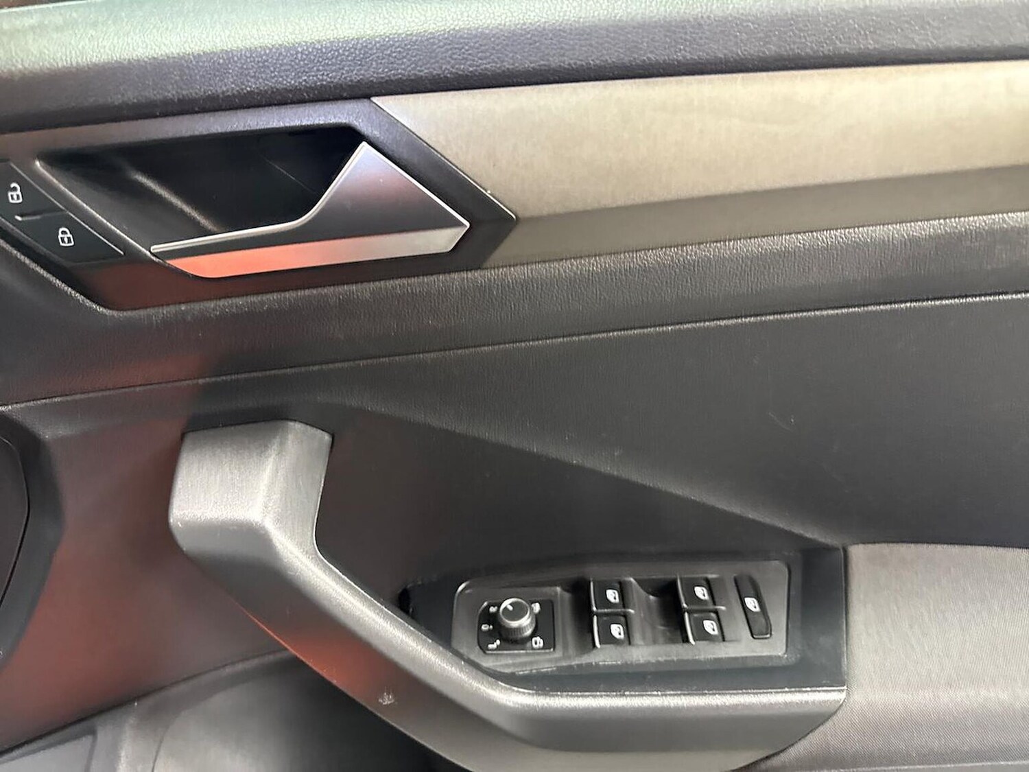 Used Volkswagen T-Roc 2020 for sale - 75956250: Photo 21