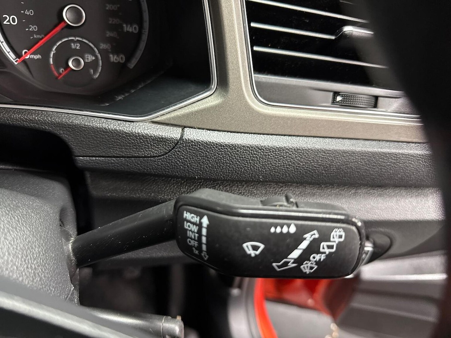 Used Volkswagen T-Roc 2020 for sale - 75956250: Photo 27