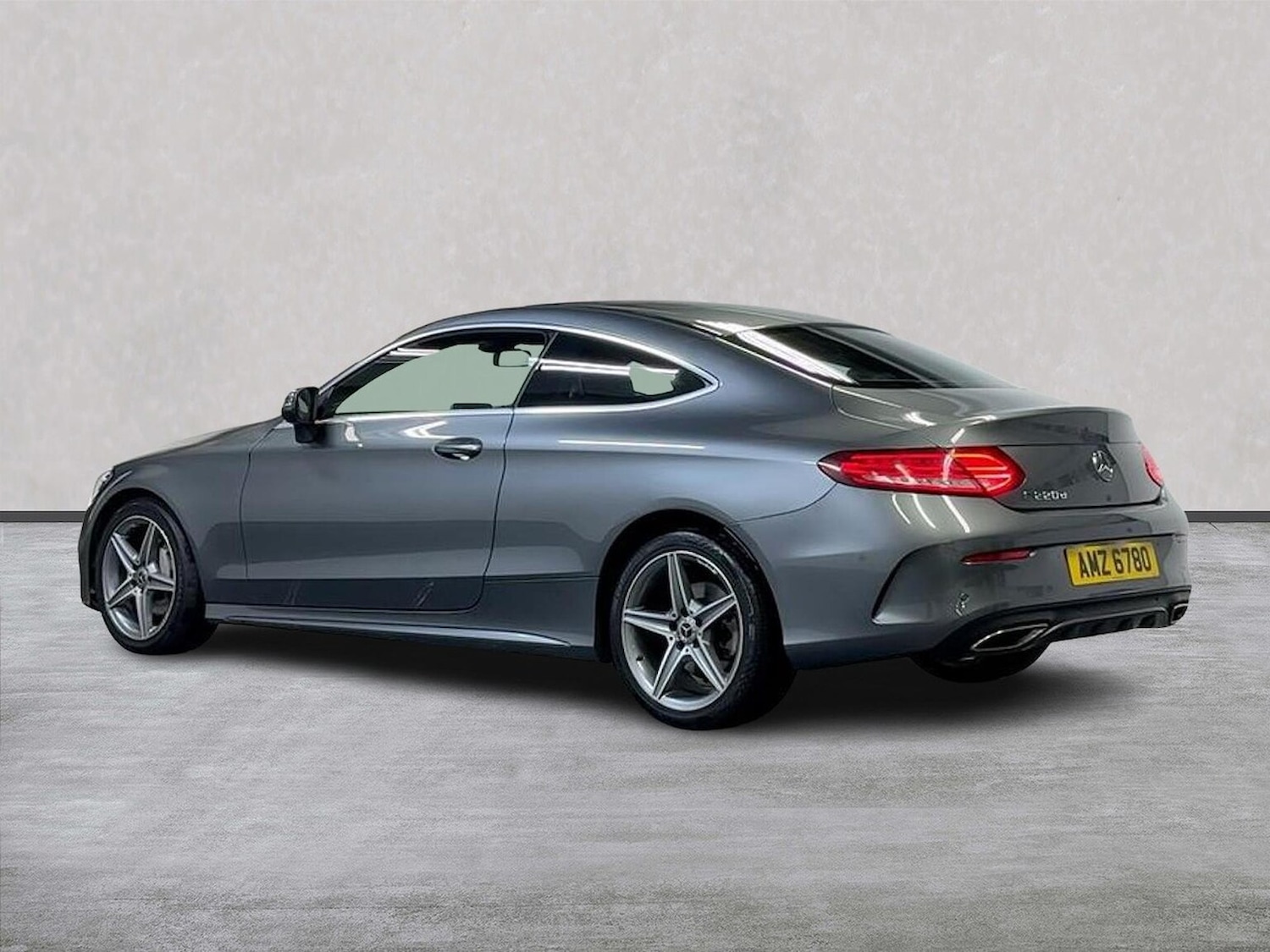 Used Mercedes-Benz C Class 2018 for sale - 76628141: Photo 2